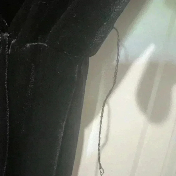 NWT GIANNI BINI BLACK VELVET DRESS - Picture 2 of 4